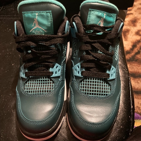 Size 4y Jordan Retro 4 30th BG “Teal” worn once - Picture 2 of 4